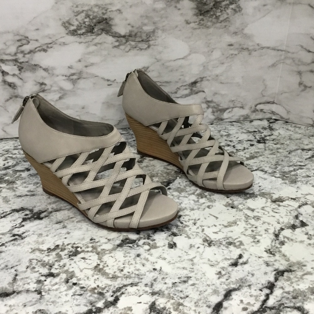 Eileen Fisher Cage Strap Lattice  Leather Gray Wood Wedge Sandal - Picture 4 of 12